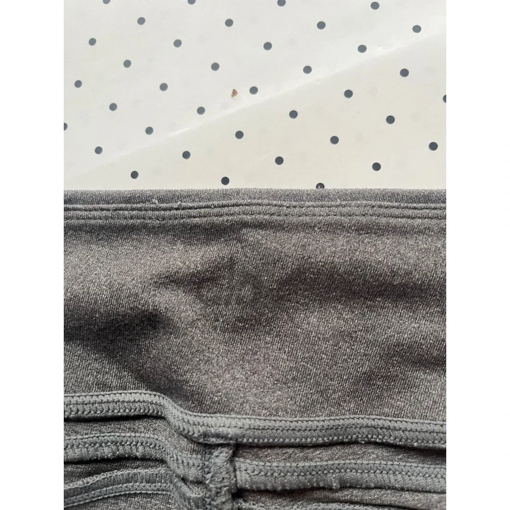 Alo Yoga Womens Medium Knee Length Leggings Gray Ruched Hem Yoga Workout